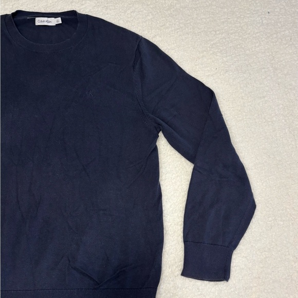 Calvin Klein Men Blue Knit Crewneck Sweater - Picture 2 of 11